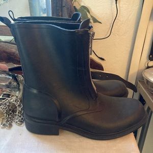 Frye Storm Zip Rain boots zip-up